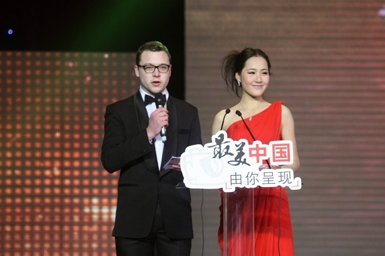 �佱����������