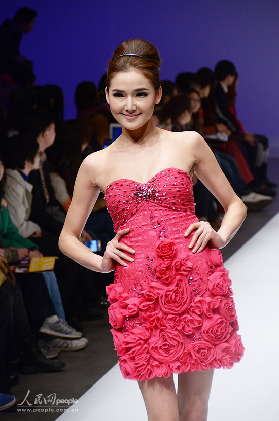 ģ��չʾʱװ������������ �Ը� ��