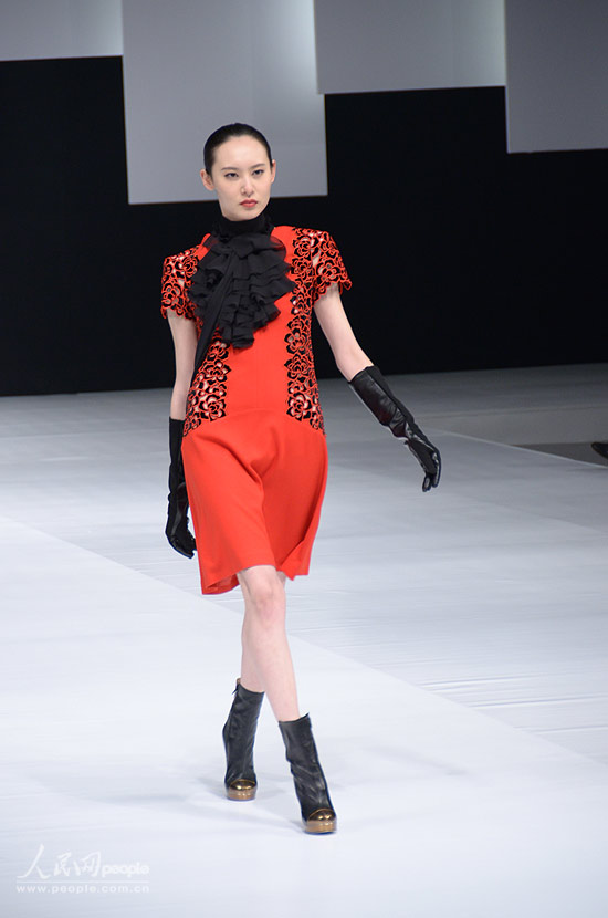 ģ��չʾʱװ��