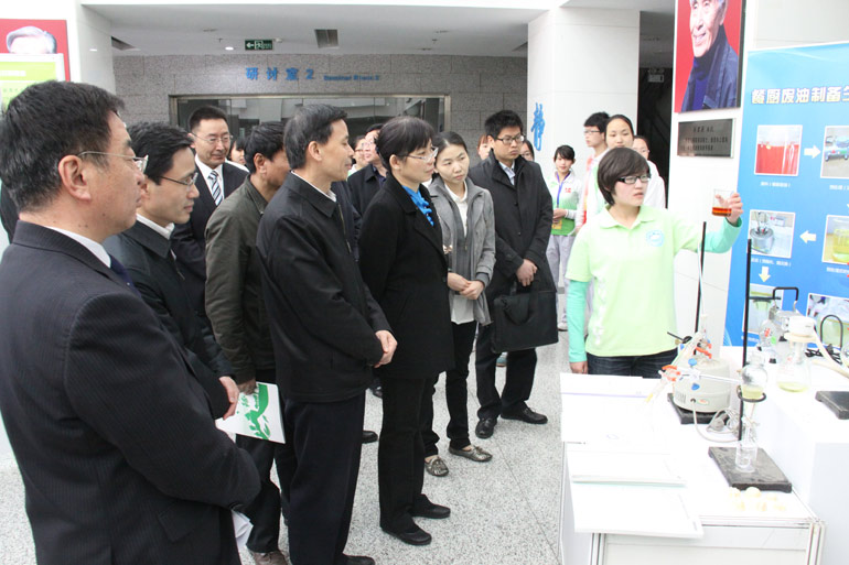 ��ɫ���飺�������´�����Ʒչ