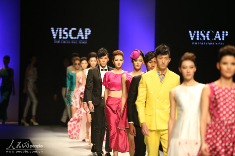 ģ��չʾʱװ��