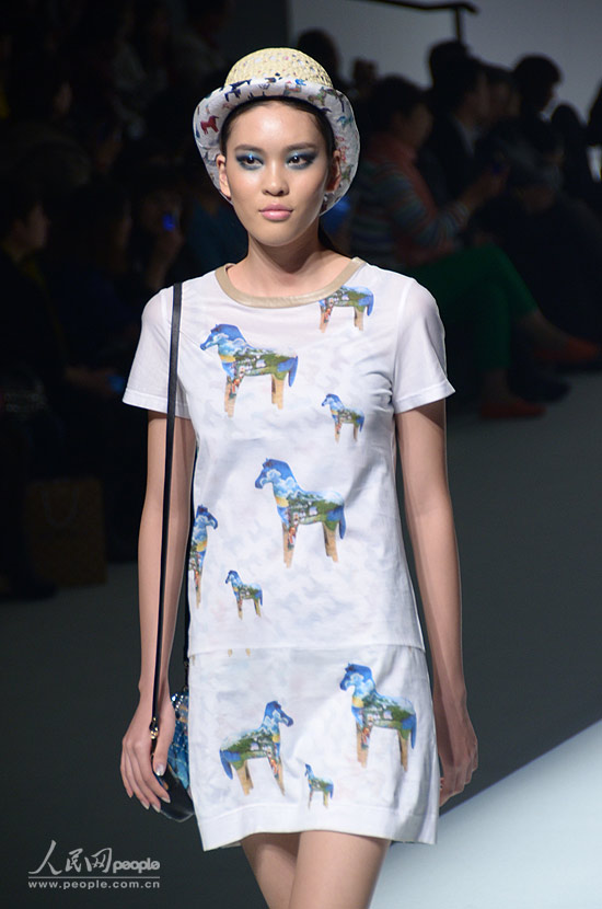 ģ��չʾʱװ������������ �Ը� ��