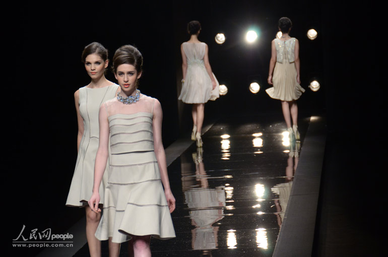 ģ��չʾʱװ������������ �Ը� ��