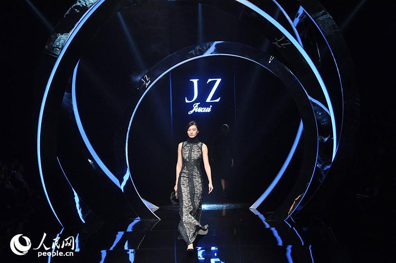 ģ��չʾʱװ������������ �Ը� ��