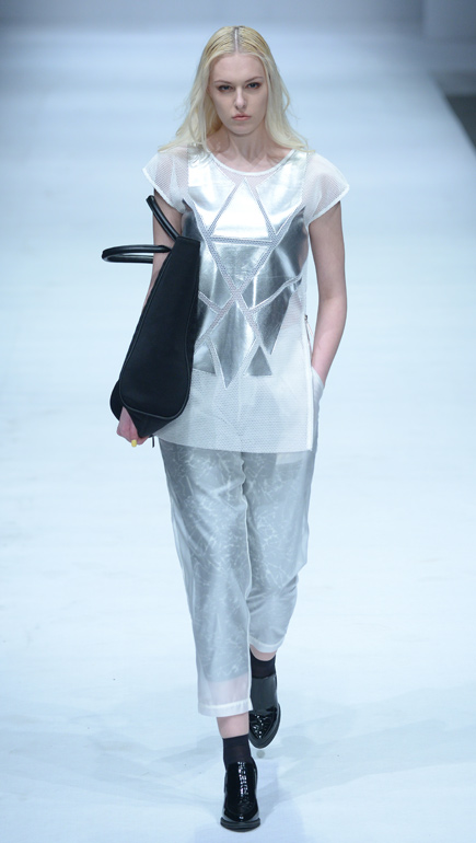 ģ��չʾʱװ������������ �ڿ� ��