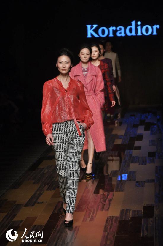 ģ��չʾʱװ������������ �Ը� ��