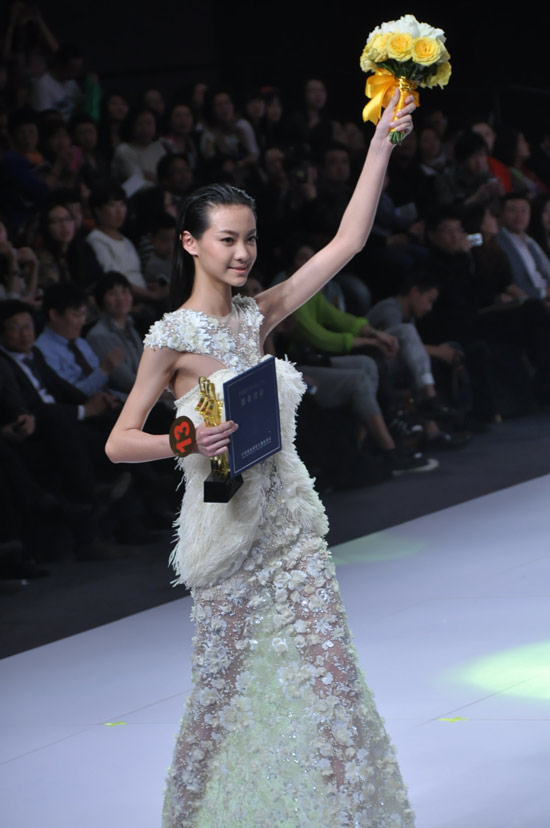 �ھ������ʾ�⡣���������� �Ը� ��