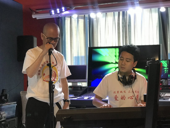 光頭李進與鋼琴家汪揚