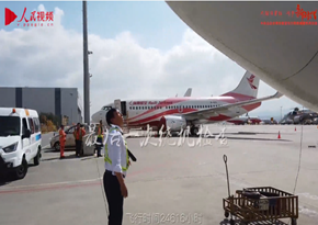 中國東方航空集團有限公司：五星機長不舍告別藍天