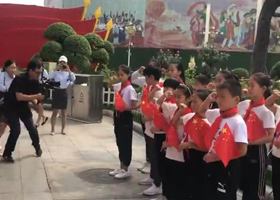 鄭州站“幸福時光任意門”，小學生參與現場活動
