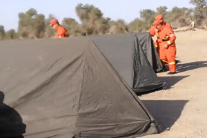新疆總隊巴州支隊：森林消防員滅火演練—搭設帳篷