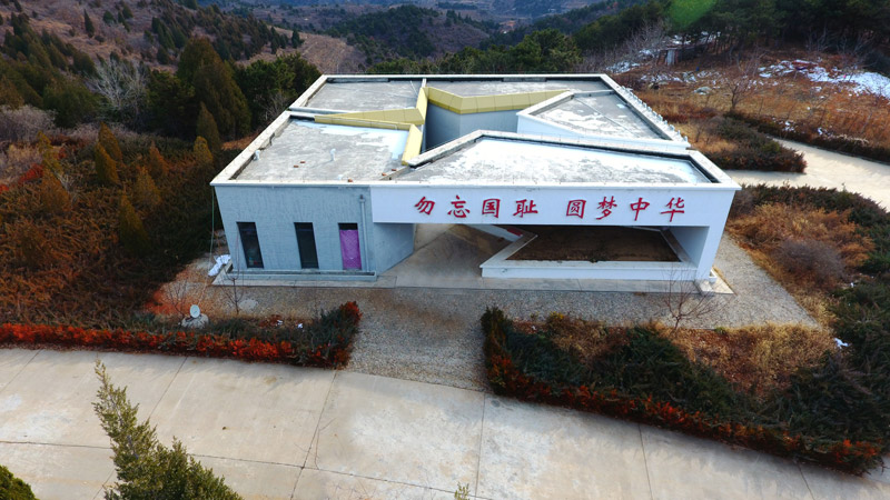 ����չ��