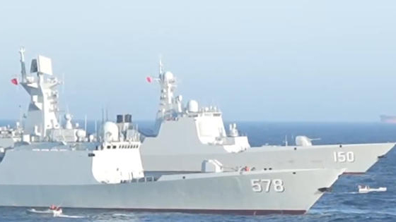 火力全开 东部战区海军某驱逐舰支队实兵实弹训练