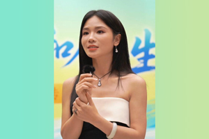 黃英唱響《傳承之花》