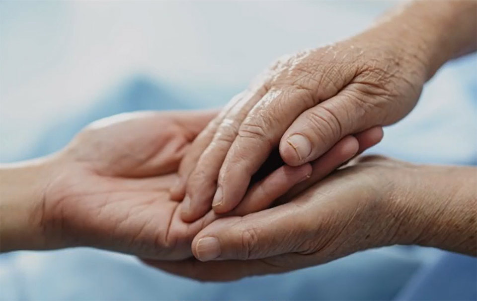 你是哪一瞬间意识到父母变老的？