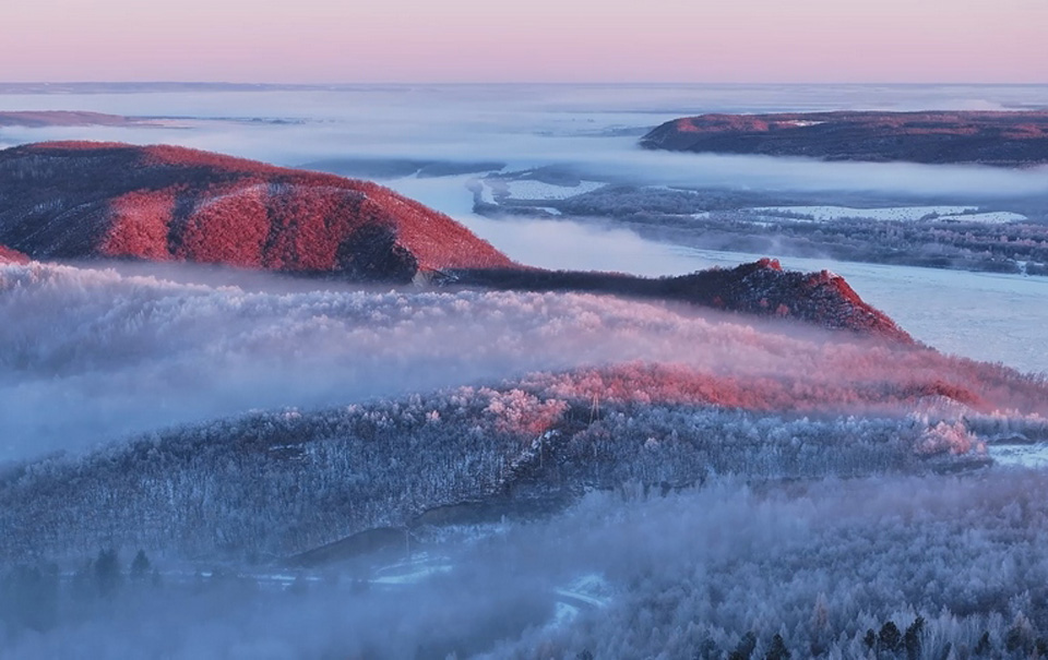 黑龙江黑河：百里雾凇绘就生态画卷