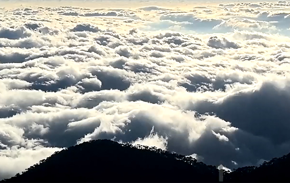 壯觀！大理蒼山雲海洶涌澎湃