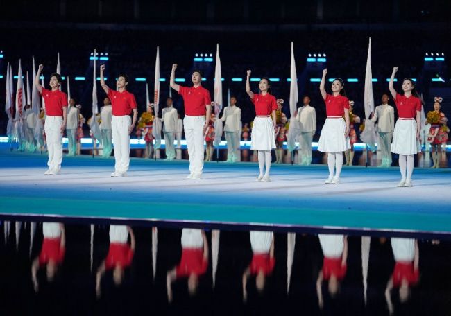 图为11月9日舞台风采