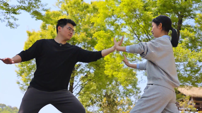                           100                                      AI原创歌曲《太极·潮》“银发族”带“后浪”打太极                                                                          创作单位                                            中共吉安县委宣传部（吉安县精神文明建设办公室）                                                                    作品类型                                            视频                                    