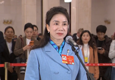 代表通道丨黄花春：帮助孩子们成长为精神明亮的人