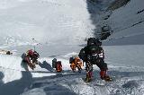 國家日歷：中國登山隊員實現人類首次從北坡登頂珠峰