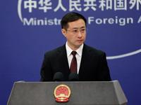  The US side harasses, interrogates and repatriates Chinese citizens for no reason The Ministry of Foreign Affairs urges the US side to return the victim
