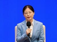 23年，她帮助一个又一个困难家庭蹚过难关