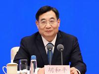 抗战胜利80周年纪念活动标识由长城、橄榄枝等构成