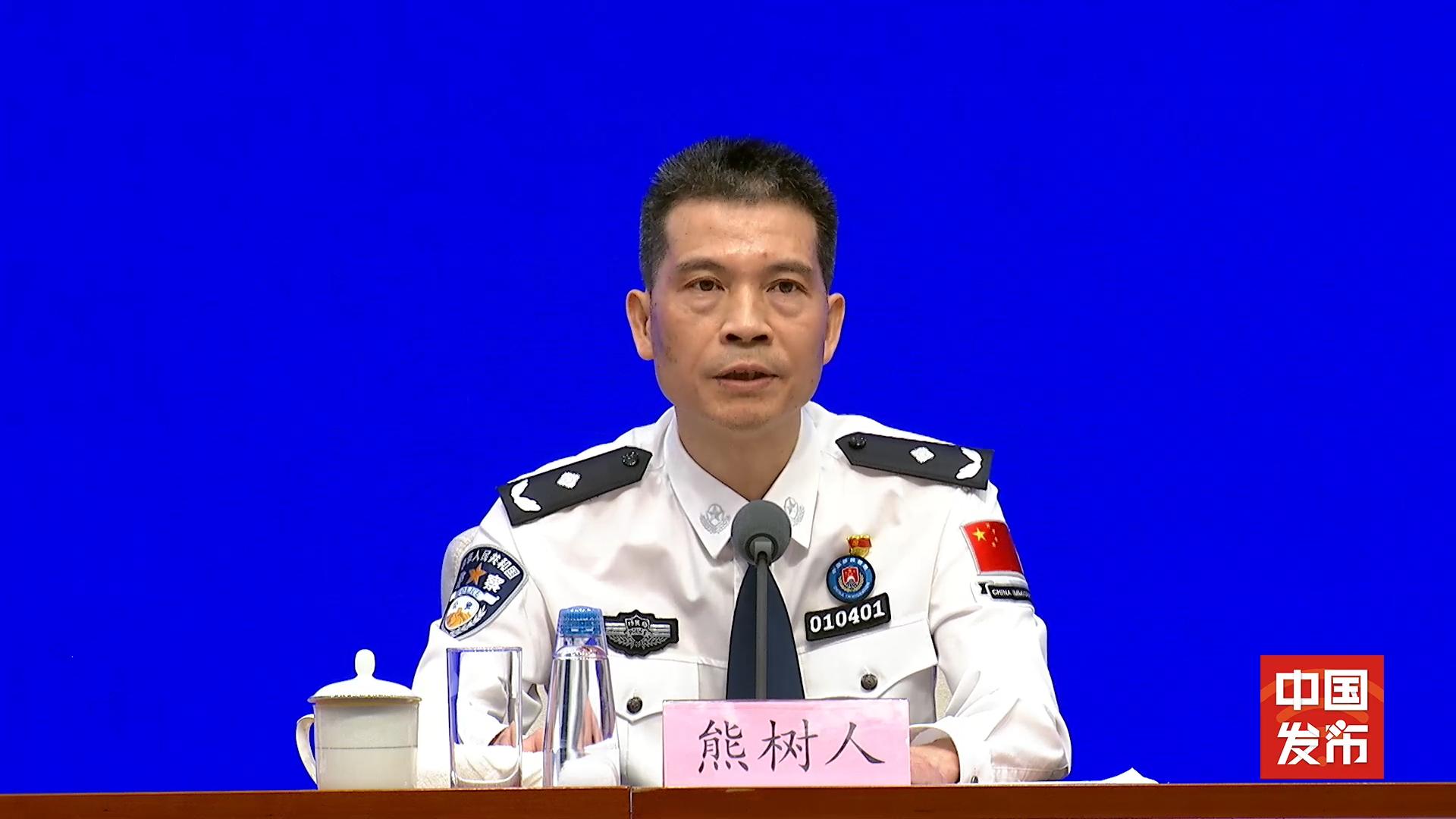 国家移民管理局：目前持用中国护照可以免签或者落地签进入全球90多个国家和地区