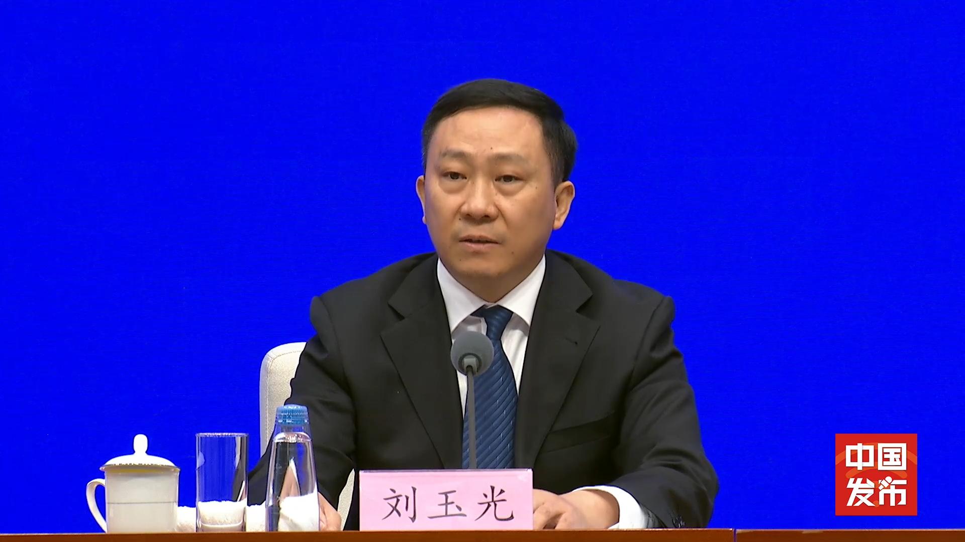 教育部：適時研究建立統一的家庭經濟困難兒童等群體資助政策